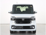 中古車だからこそオススメのボディーコーティング!!ボディ全体を磨く下地処理から丁寧に行い、細かい傷や水垢等の汚れを奇麗にしてから施工いたします!!ビフォー・アフターがハッキリとお判りいただけます!