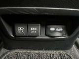 後席にUSBソケット2つと、アクセサリーコンセントもあります!携帯の充電には困りません!!