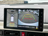 4方向にカメラを装備済みの特別車です。カメラが4方向につくことで、車を上から見下ろしているような映像を作ることができます。後方確認や駐車の際に、とても嬉しい機能です☆