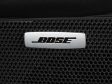 【BOSEサウンドシステム】高性能スピーカーで広がりのある、包み込むような音を体感してください。