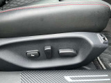 パワーシートでボタン一つでお好みのシート調整が可能です☆とても便利ですので是非お試しください♪