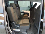 ゆとりある広々とした車内空間は、ドライブを始め買い物やレジャーなど、幅広く活躍します。一人でもみんなとでもお出かけを楽しみましょう!