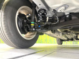 お車を安心してお乗りいただく為には、足回りの定期点検が欠かせません。サービスサポート(有償保証)では無料点検もご提供しており、安心のカーライフをお過ごしいただけるサポート体制が整っています。