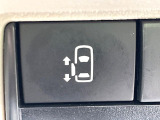 【パワースライドドア】スマートキーや運転席のスイッチでスライドドアの開閉が可能♪電動だから力を入れてドアを開ける必要が無く、小さいお子様でも、重い荷物を持っている時もラクに開け閉めできます♪