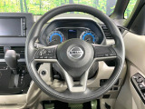 インテリアに合わせたデザインのステアリングは、運転される方のことも考え、運転しやすい形状、大きさです。是非一度、実際に触ってお確かめください。