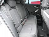 高度な訓練、教育を受けたAudi専門のテクニシャンが、100項目にもおよぶ精密な点検を実施。すべてをクリアしたAudi車だけが、あなたのお手元に届けられます。