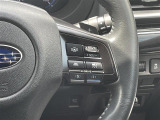 【レーダークルーズコントロール(全車速追従機能付】ミリ波レーダーと単眼カメラで先行車を認識し、車速に応じた車間距離を保ちながら追従走行を支援します。