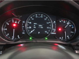 【メーターパネル】見た目もきれいで視認性もよく、安心して運転に集中できます。シンプルであるということが実は安全でもあるんです。