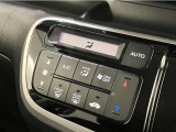 オートエアコンのお車ですので室内の温度をスムーズに調整してくれます♪