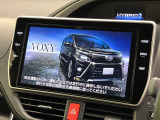【10インチナビ】高級感とインパクトのある大画面ナビを装備。各種オーディオ操作はもちろん、スマホ連携もできる利便性の高いナビです♪