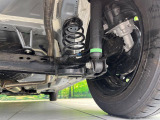 お車を安心してお乗りいただく為には、足回りの定期点検が欠かせません。サービスサポート(有償保証)では無料点検もご提供しており、安心のカーライフをお過ごしいただけるサポート体制が整っています。