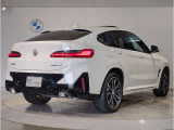BMWのお車は、&ldquo;駆け抜ける歓び&rdquo;を体現しております。走行の安定性とコーナリングの良さを追求し、思い通りにハンドルの操作可能です。