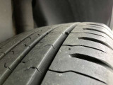 タイヤ溝はセンターで4.3mmです(新品約8mm)
