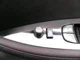 ドアミラーの鏡面の調節、格納は運転席からすべて操作できます!