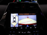バックガイドモニターで、後方を確認しながら安心して駐車することができます。運転初心者も熟練者も必須の機能ですよ!