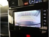 バックガイドモニターで、後方を確認しながら安心して駐車することができます。運転初心者も熟練者も必須の機能ですよ!