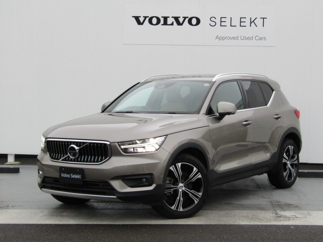 XC40 B4 AWD インスクリプション 4WD 