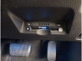 お車の取扱説明書・メンテナンスノート(記録簿)も御座います。トヨタのディーラーで安心を買って下さい。当社は無理な勧誘は致しません。まずはお客様からのお問い合わせを心よりお待ちしております。