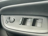運転席窓操作部スイッチの画像です。