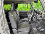 運転席シート廻りは使用感も少なく、良好な状態となっています。丁寧に使われていたことがよくわかりますね。