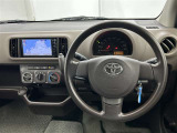 スタイリッシュなインパネ周りです!運転の際、常に目にする部分は、シックにまとめた飽きの来ないデザインが人気です!