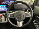 【純正革巻きステアリング】上質な革を使用することで、手にしっかり馴染みとても運転しやすいハンドルです♪