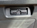 【ETC2.0 日産オリジナルナビゲーション連動モデル装備】 運転支援情報サービス・渋滞回避支援・落下物や天候による路面状況のご案内/災害発生時の通行可能ルート案内等、カーナビ画面でお知らせします。