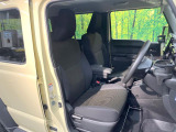 運転席シート廻りは使用感も少なく、良好な状態となっています。丁寧に使われていたことがよくわかりますね。