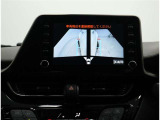 パノラミックビューモニター装備!サイドビュー/車両に取り付けたフロント、サイド、バックカメラの映像を合成しての映像を画面上に表示させることで、低速時の運転を補助する装置です。車両本体の取扱書もお読みく
