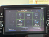 TV FM/AM CD/DVD B.T. USB SD等 多くのソースが使用できます。