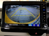 バックカメラの画像です。ガイドラインがスムースな車庫入れをサポートいたします。車庫入れの安心感がアップしますね。