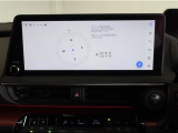 純正ナビを装備。タッチパネル式で使いやすく、お出かけもラクラクです。
