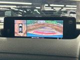 【360&deg;ビューモニター】専用のカメラにより、上から見下ろしたような視点で360度クルマの周囲を確認することができます☆死角部分も確認しやすく、狭い場所での切り返しや駐車もスムーズに行えます。