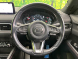 【純正革巻きステアリング】上質な革を使用することで、手にしっかり馴染みとても運転しやすいハンドルです♪