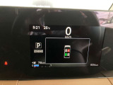 メーター内のディスプレイには運転をサポートするさまざまな情報を表示。