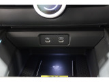 スマートフォンなどの音楽再生が可能なUSB接続ジャック装備車両です♪♪♪