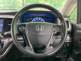 【純正革巻きステアリング】上質な革を使用することで、手にしっかり馴染みとても運転しやすいハンドルです♪