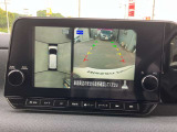 【アラウンドビューモニター】ー空から見下ろしているかのような映像で駐車をアシスト!これでバック駐車も安心ですね♪♪