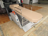 NV350キャラバン  2.5 チェアキャブ 車いす2名仕様
