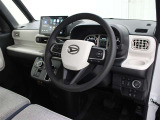 運転席廻りです。