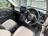 運転席の画像です。