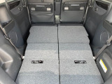 普段のお買い物や通勤、送迎等に十分な荷室スペースを確保しております。セカンドシートを倒すと、大きな荷物の積載も可能です♪