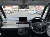 届出済未使用車を一人でも多くの方に提供できるよう専門スタッフがしっかりと説明し、相談にのらせていただきます。