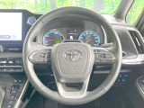 【純正革巻きステアリング】上質な革を使用することで、手にしっかり馴染みとても運転しやすいハンドルです♪