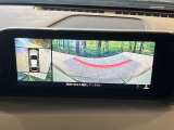 【360&deg;ビューモニター】専用のカメラにより、上から見下ろしたような視点で360度クルマの周囲を確認することができます☆死角部分も確認しやすく、狭い場所での切り返しや駐車もスムーズに行えます。
