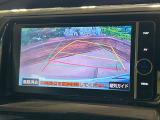 【バックカメラ】駐車時に後方がリアルタイム映像で確認できます。大型商業施設や立体駐車場での駐車時や、夜間のバック時に大活躍!運転スキルに関わらず、今や必須となった装備のひとつです!