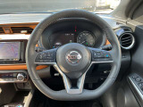 ステアリングスイッチ搭載!ハンドルひとつで手を離さなくても運転中視線をそらさなくても操作が出来て便利です