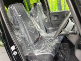 運転席シート廻りは使用感も少なく、良好な状態となっています。丁寧に使われていたことがよくわかりますね。