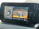 【アラウンドビューモニター】車両周辺をモニターで確認できて、駐車が苦手な人でもスムーズに駐車できます