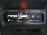 ◆ETC2.0◆進化したドライブ体験。料金収受システムだけだったETCが生まれ変わって、高速道路を賢く使うETC2.0に進化しました。多彩な情報サービスが便利で快適なドライブ体験を提供します。